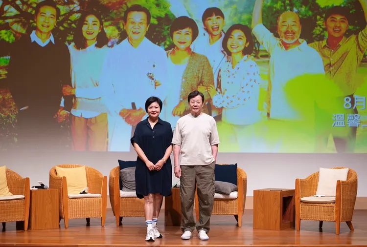 《你好，我是誰2》寇世勳、崔佩儀。大愛提供