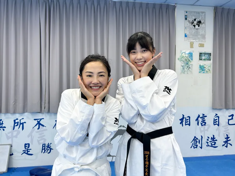 羅嘉翎身高（右）不只183公分，但實際身高，她不透露，和小8秀可愛。奧運Now英雄提供