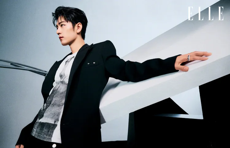 肖戰的時尚待遇堪稱頂級。翻攝《ELLE》微博
