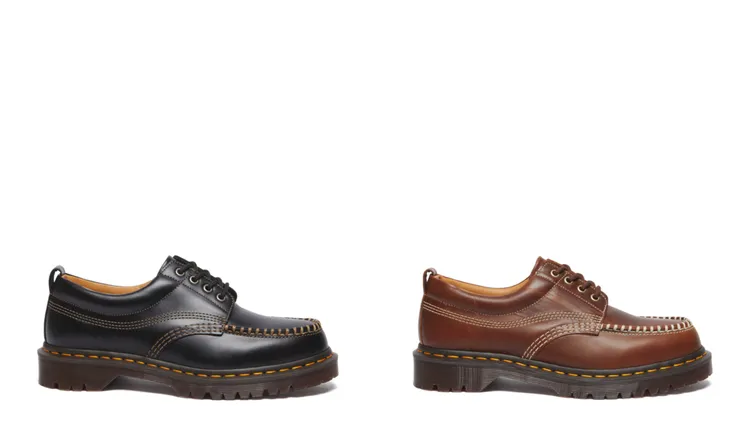 Dr. Martens Lowell四孔鞋（皮革款），各7980元。品牌提供