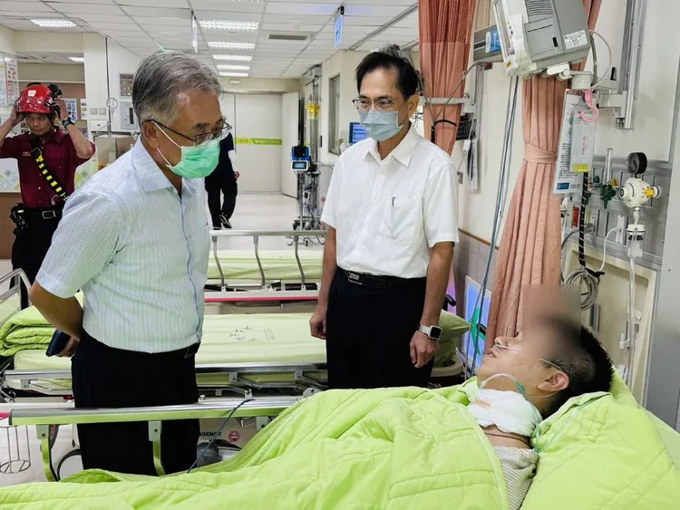 高雄市消防局指出目前2名消防隊員生命狀況穩定。高市消防局提供