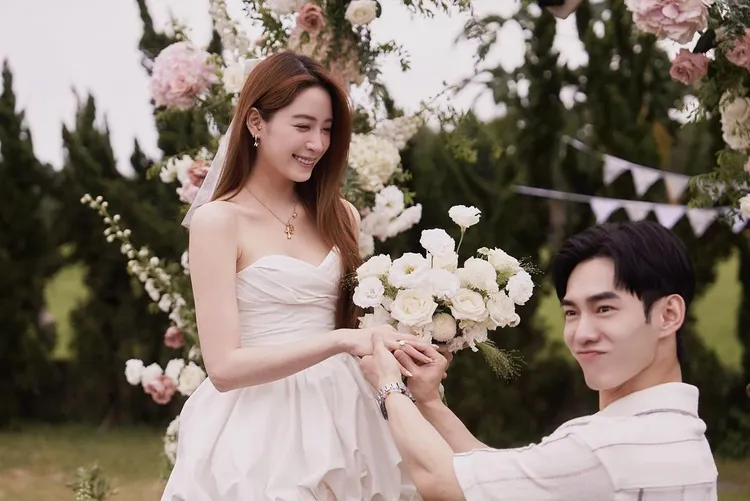 歐陽妮妮被張書豪求婚。翻攝《@niniouyang》IG