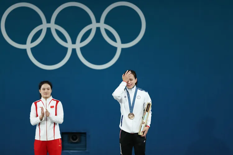 郭婞淳在奧運頒獎台上落淚。中央社