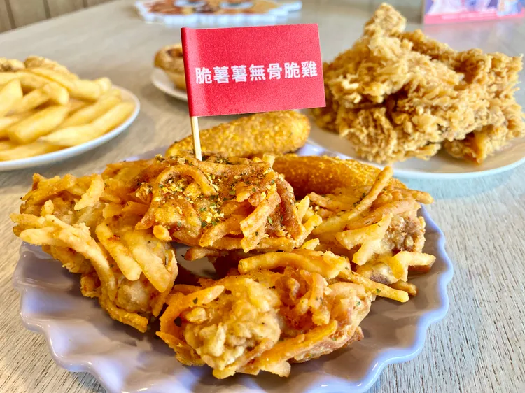 「脆薯薯無骨脆雞」打破一般炸雞麵衣形式。莊偉祺攝