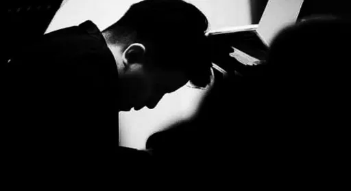 鋼琴新秀墜樓亡!聲樂家透露:他手受傷生活很苦