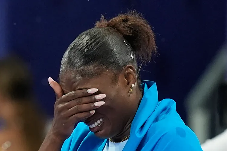 艾佛瑞德奪金後，不敢置信喜極而泣。美聯社