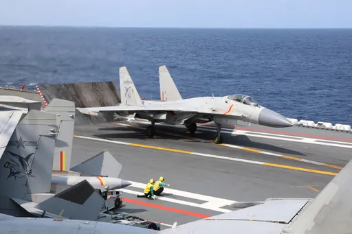 31中共機艦擾台「艦載直升機現蹤東部外海」 最近離鵝鑾鼻僅39浬　