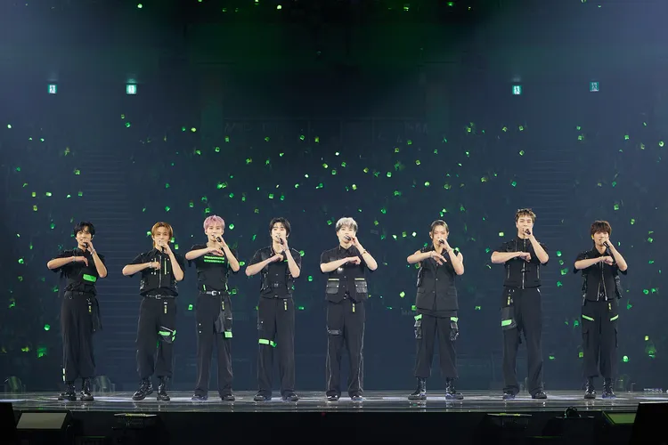 泰一（右）8月3、4日還參加NCT 127的8周年見面會。翻攝SM娛樂