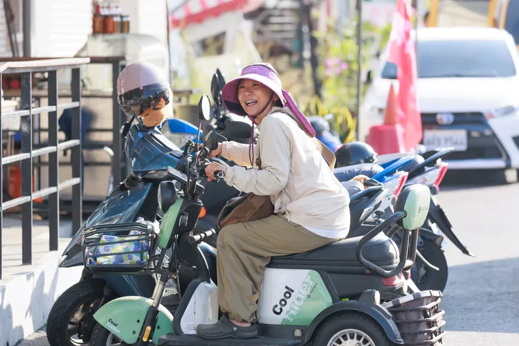 捕獲野生曹蘭。好看娛樂提供
