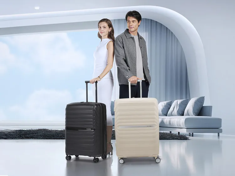 頂部及側邊手提握把與箱身呈現一致色調。品牌提供