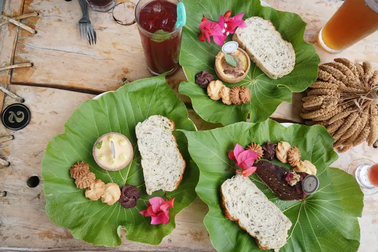 「少妮媱」將在地的農產如：紅藜、小米、樹豆與洛神等變成旅客更容易親近產品，來協助推廣部落農特產。S.H.攝