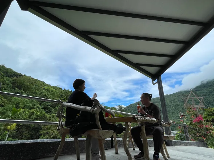 坐落於自家庭院內的烘焙坊，坐位數並不多、建議旅人一定要記得預約。S.H.攝