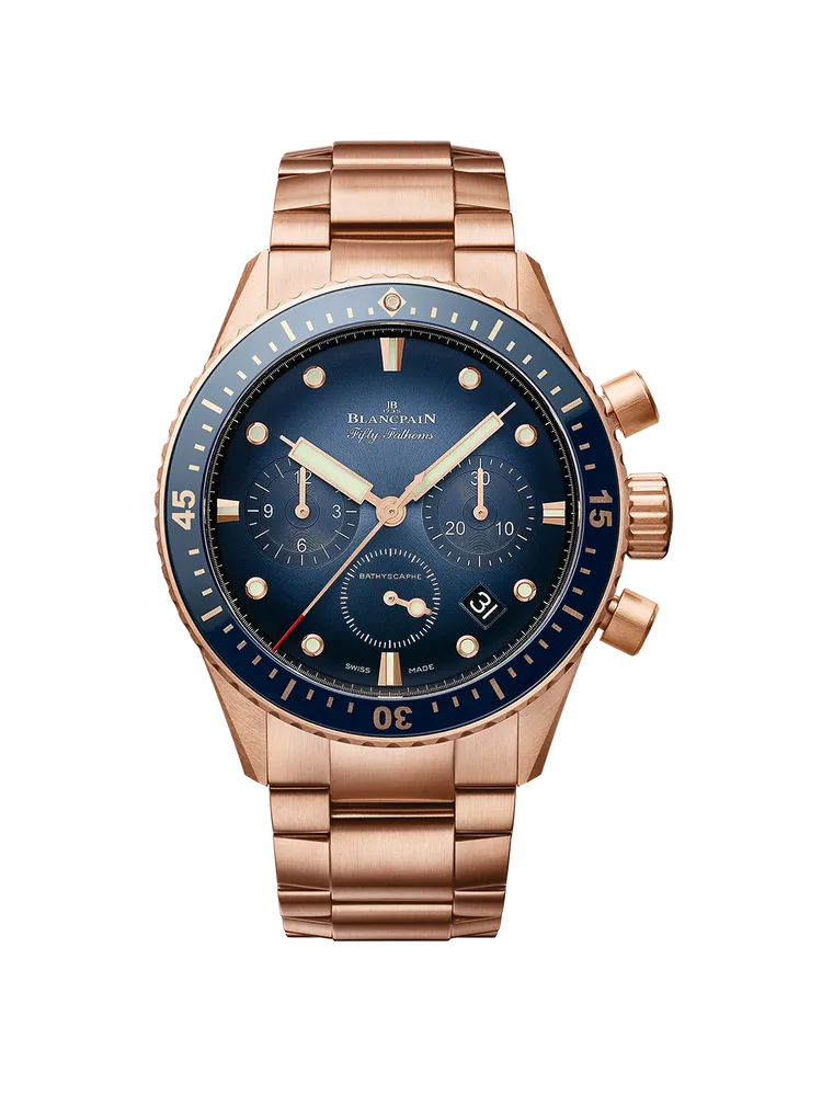 Blancpain五十噚深潛器飛返計時碼錶，43mm，18K紅金錶殼，漸變式太陽放射線飾紋藍色錶盤，18K紅金鏈帶，F385型機芯5Hz，動力儲存50小時，防水深度300米，178萬3000元。品牌提供