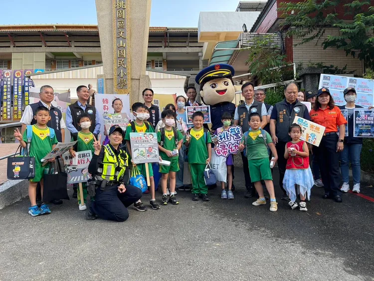 桃園警分局交通安全宣導。桃園警分局提供