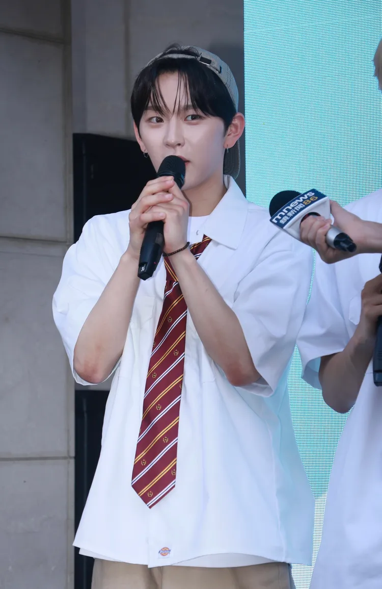 主唱河勝清唱陶喆的《I love you》。彭欣偉攝