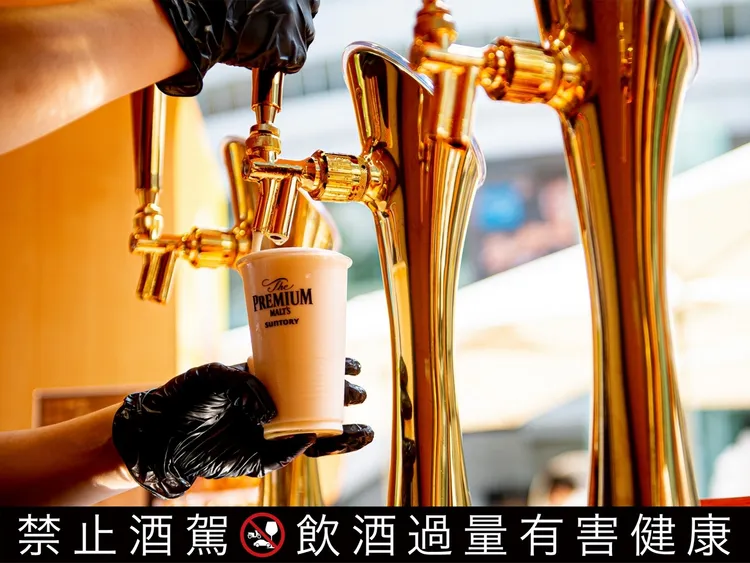 三得利神泡BAR「The PREMIUM MALT’S HOUSE」快閃店推出6款生啤酒，不管是經典口味或限時限量販售的隱藏版口味，都很適合與三五好友相約暢談暢飲。業者提供