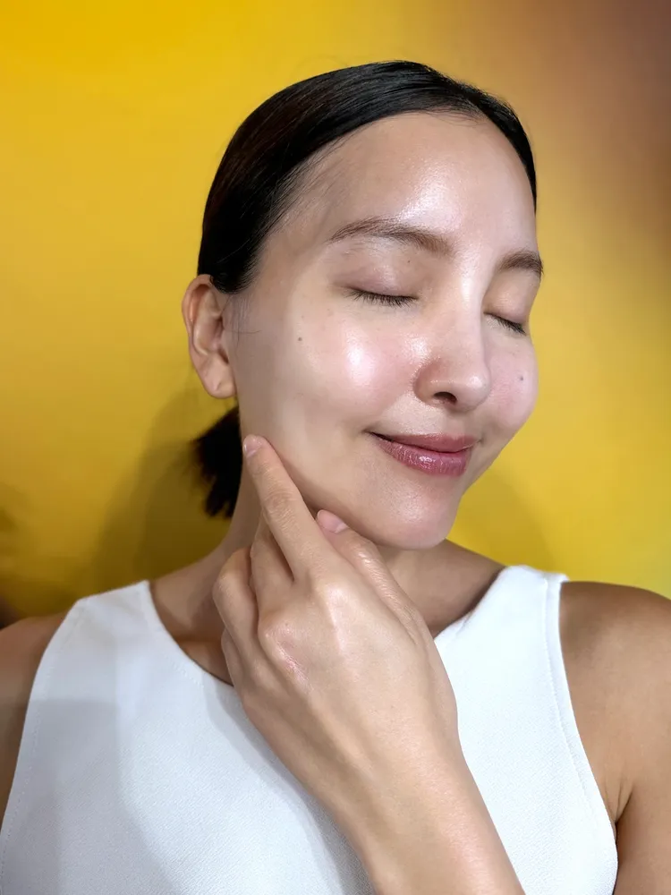 RéVive推出全新THD黃金煥白精華，幫助打造透亮肌膚。張家玲攝