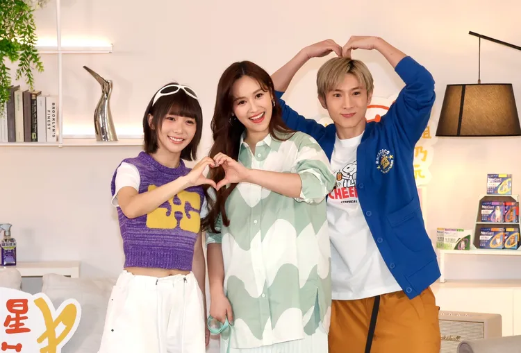 《萌寵明星粗乃玩》主持人溫妮、吳姍儒、阿本。莊宗達攝