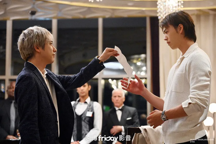 二宮和也（左）、竹內涼真睽違6年再合作《黑色止血鉗2》。friDay影音提供