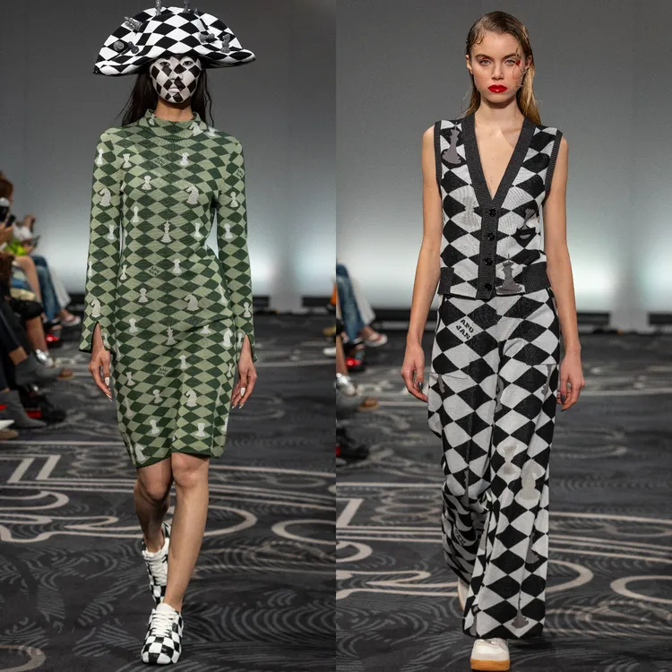 服裝上可看到撲克牌花色、西洋棋等元素。品牌提供