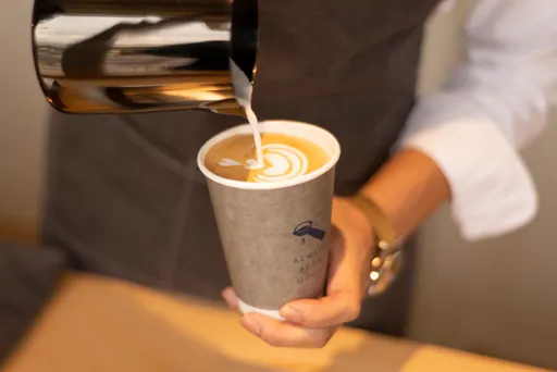 风格咖啡厅ABG COFFEE国际咖啡日85折 Uber Eats限定「酪梨热狗堡」买一送一