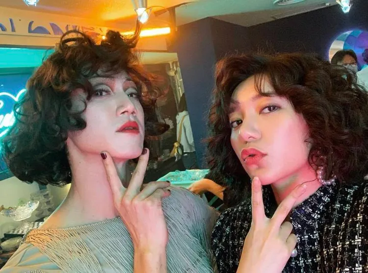 郭雪芙（右）和吳慷仁在《華燈初上》有不少對手戲。翻攝自郭雪芙IG