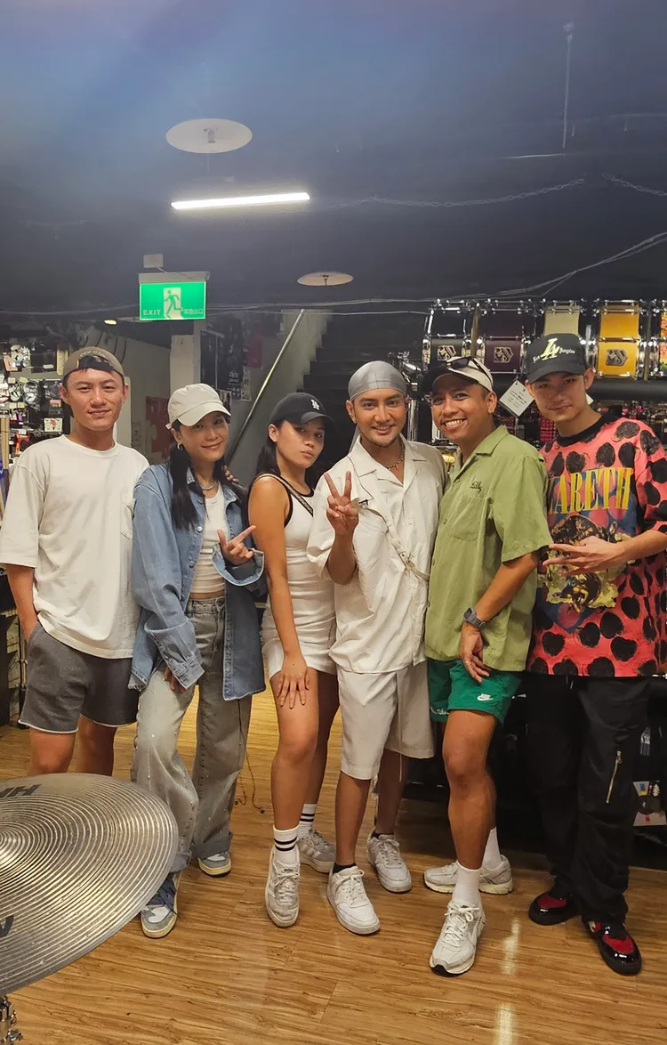 Ponay、呂薔、阿布絲, 舞炯恩等歌手一起彩排。斯納伊工作室提供