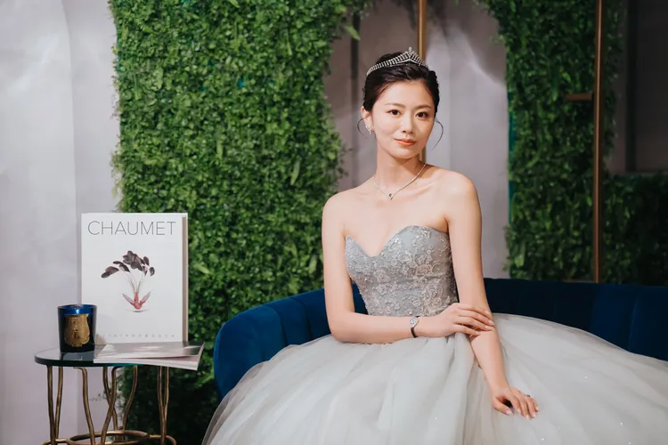 依下訂桌數會致贈相對應價值的「麗晶精品婚禮卡」，新人可以在麗晶精品進行婚禮採買，包含各式珠寶鑽飾、高級喜餅等。業者提供