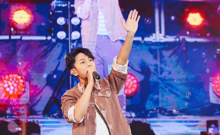 韋禮安金曲情歌連發。交通部觀光署澎湖國家風景區管理處提供