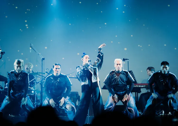 舞思愛備唱1年半感謝老公、女兒。愛玩音樂提供