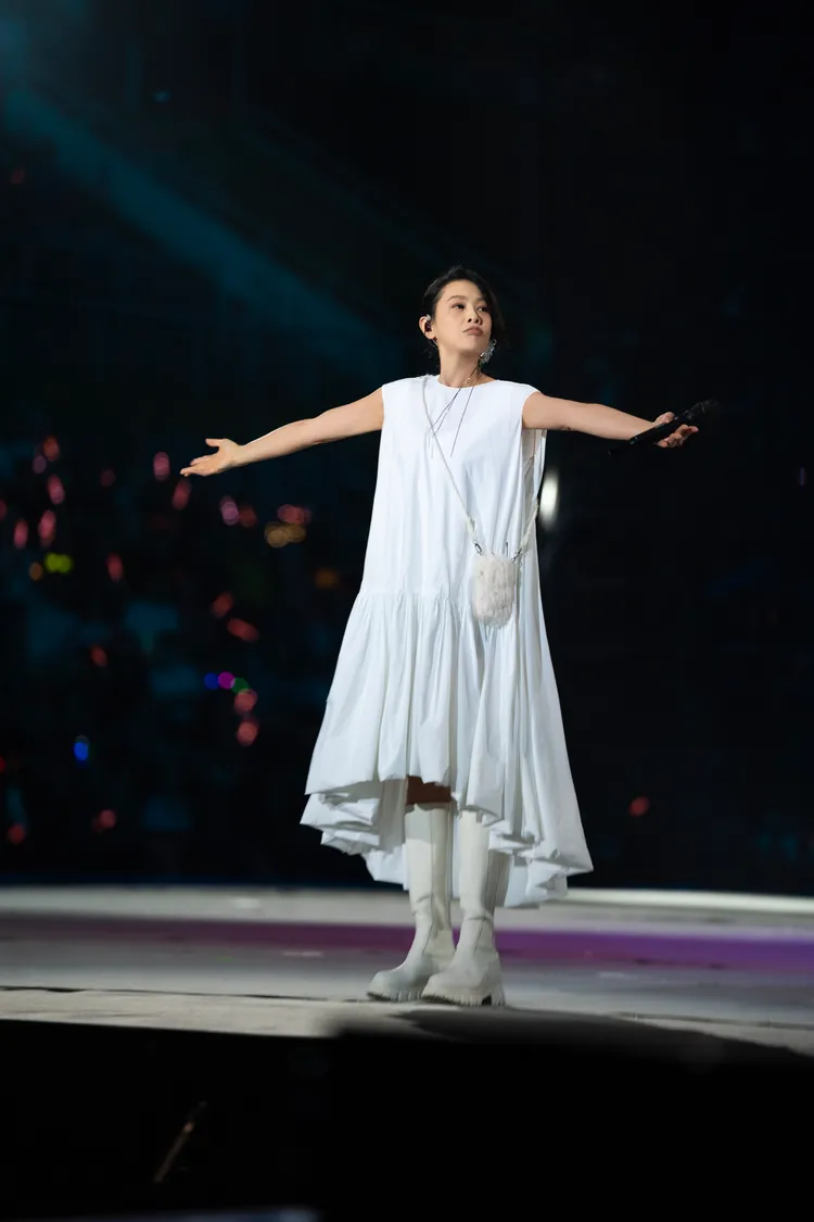 劉若英在30、31日帶著進化版的《飛行日》，來到瀋陽遼寧體育館開唱。相信音樂提供