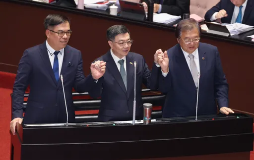 羅智強促成「大和解」!卓榮泰邱泰源彭啟明手牽手