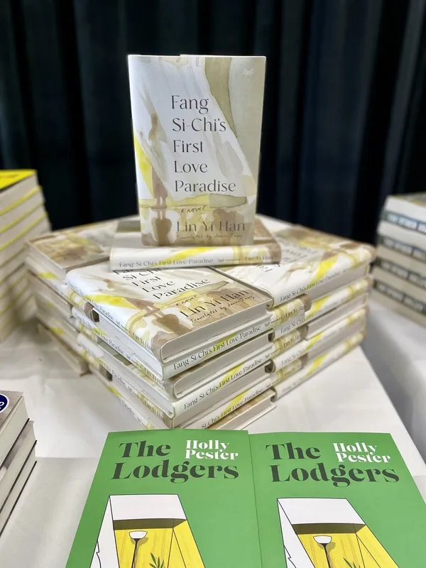已故作家林奕含長篇小說「房思琪的初戀樂園」英文版5月由美國HarperVia出版社出版，譯者是Jenna Tang。 中央社