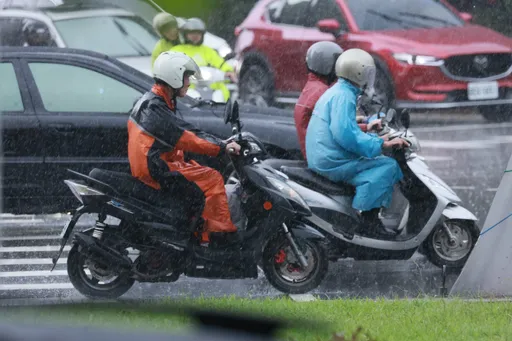 多個低壓擾動蠢動!2縣市大雨特報 一週天氣「3變化」