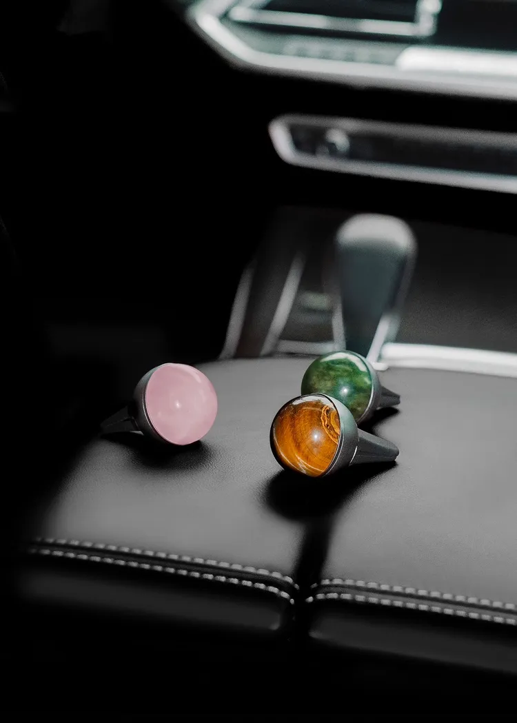 微風廣場獨家限定 K度十光L'Original London晶石系列 - 新品推薦價2,480元。