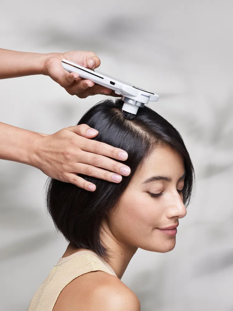 微風南京 AVEDA頭皮健檢諮詢。