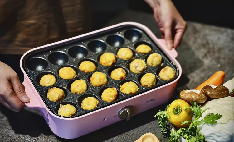 在家也能DIY自己烤美味章魚燒。