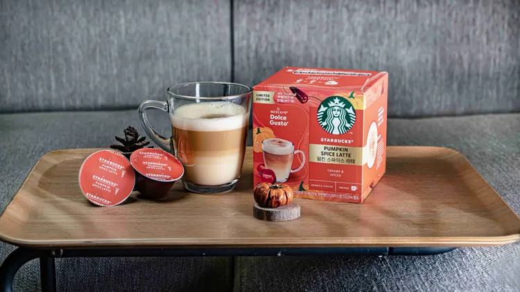 北美秋季的限定熱銷款「星巴克®南瓜風味拿鐵咖啡膠囊」首度登台。業者提供