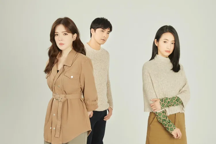 林依晨（右起）、賀軍翔、許瑋甯主演的《不夠善良的我們》備受矚目。公視提供