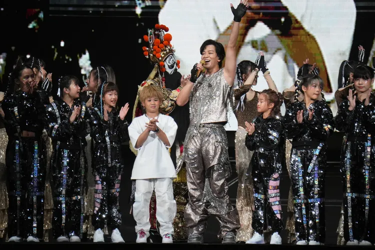 陳曉東特別力邀9歲的歲霹靂舞世界冠軍 NANAsolo拚舞。彭欣偉攝