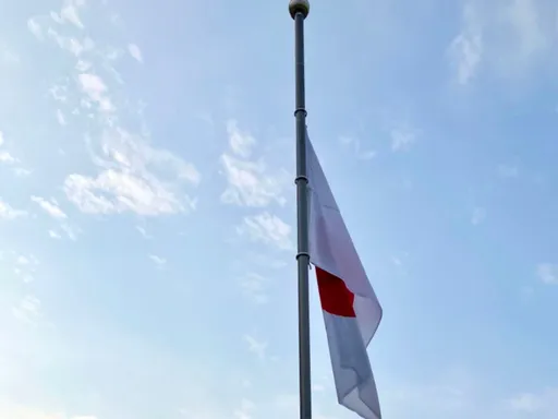 918悲剧!深圳日本学童遭刺亡 日驻中使馆降半旗:事态严重