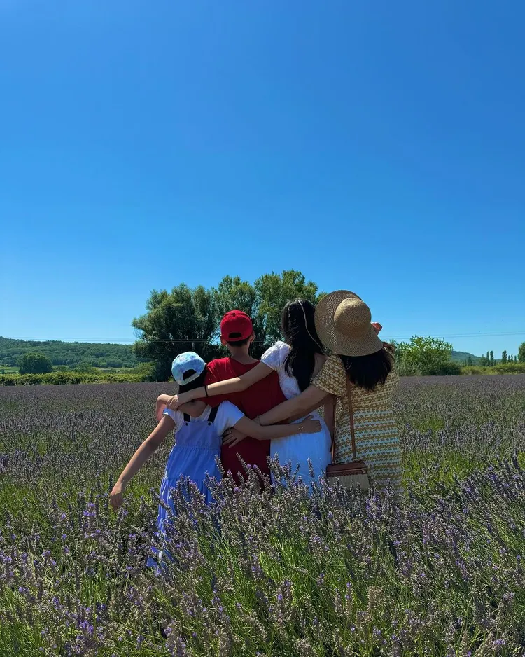 曾馨瑩開了近2小時車程，才找到今夏普羅旺斯僅存的薰衣草田。翻攝曾馨瑩IG