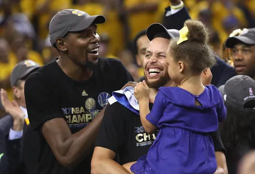 杜蘭特選NBA現役最佳5人 竟獨漏柯瑞!網批:沒咖哩你就沒那兩冠