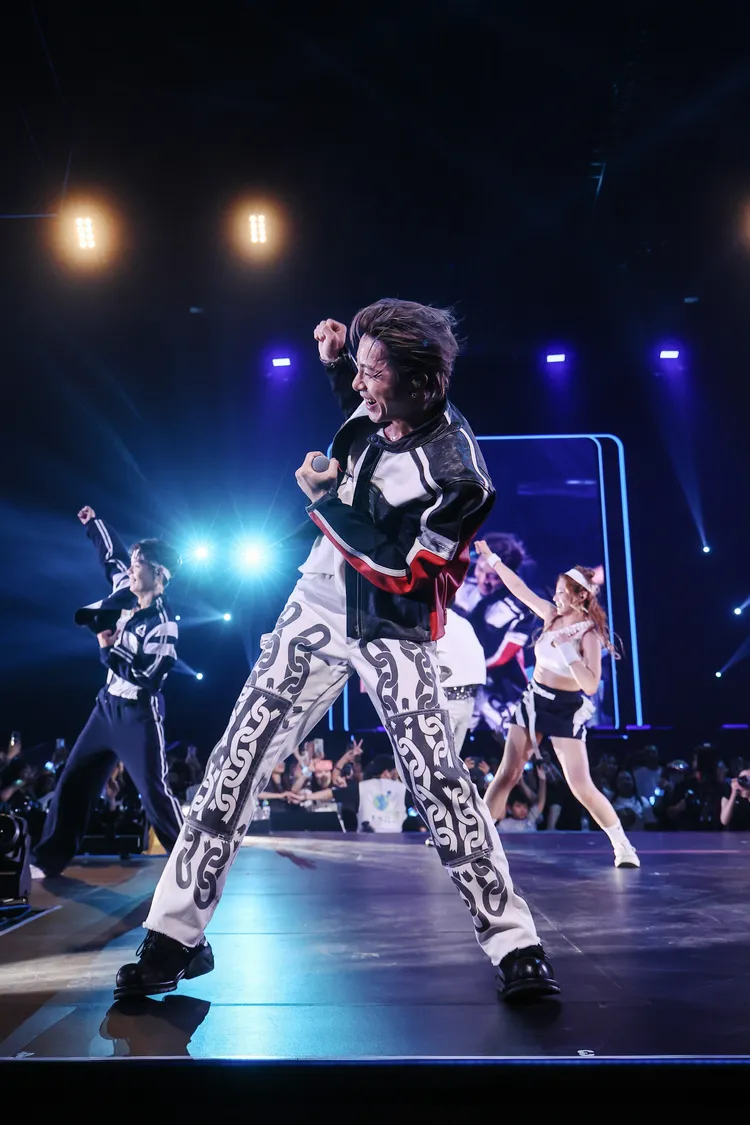 坤達變身成《正港分局》謝正達大跳應援舞。相信音樂提供