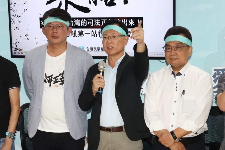 民眾黨立委張啟楷表示，今天是怒火的第一站，接下來全台將遍地開花。記者莊宗達攝