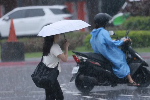 雨彈襲高雄!中秋烤肉這晚有雨 下週恐有颱風威脅台灣