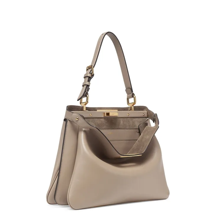 小牛皮Peekaboo Soft(中) ，18萬元。品牌提供