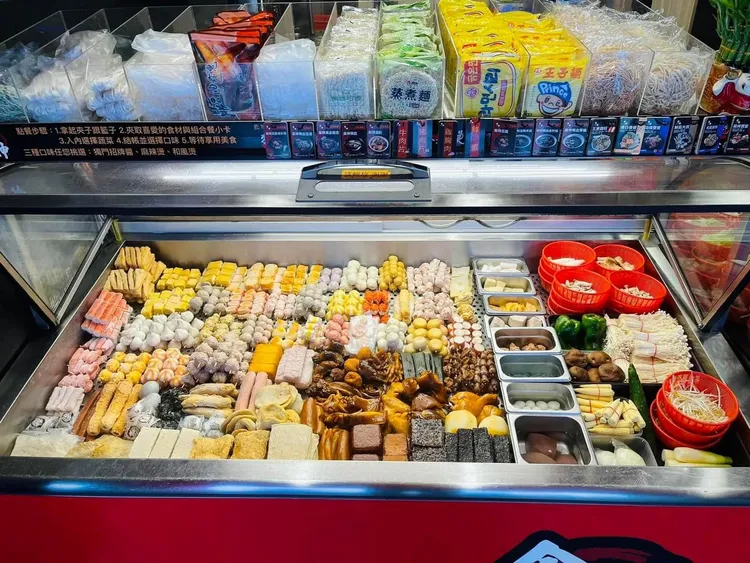 有民眾吃滷味吃到OK蹦。示意圖／翻攝自花蓮同鄉會；非當事滷味攤