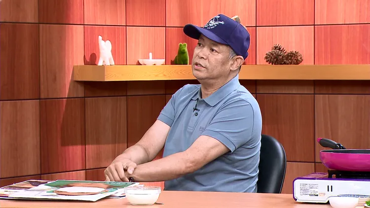 汪建民化療副作用多，且因脖子開刀導致脖子轉動角度有限。年代提供