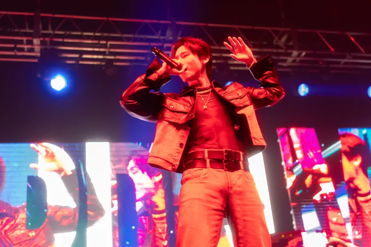 I.M唱現場，勁歌熱舞。Sony Music提供